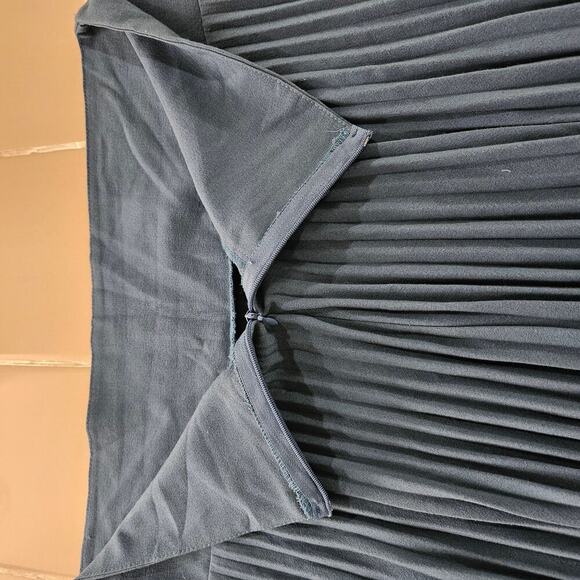 Vintage 90s Pleated Knee-Length Blue Flare High Waist Skirt. Size Large. - Picture 3 of 6